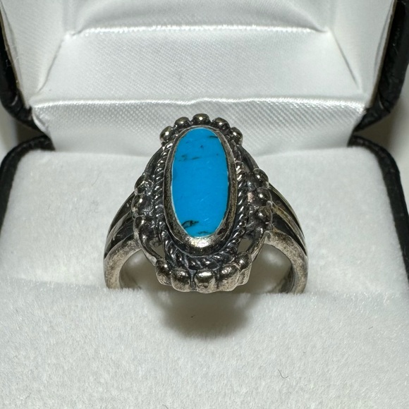 Vintage Beautiful Bright Oval cut Turquoise Handmade Ring Solid Sterling Silver - Picture 3 of 12